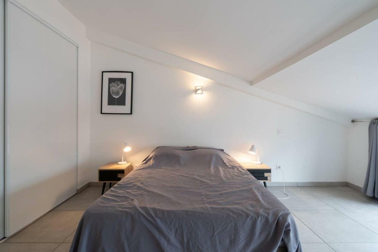 303 - Appartement Duplex Moderne - Jeanne D'Arc, Toulouse Bagian luar foto